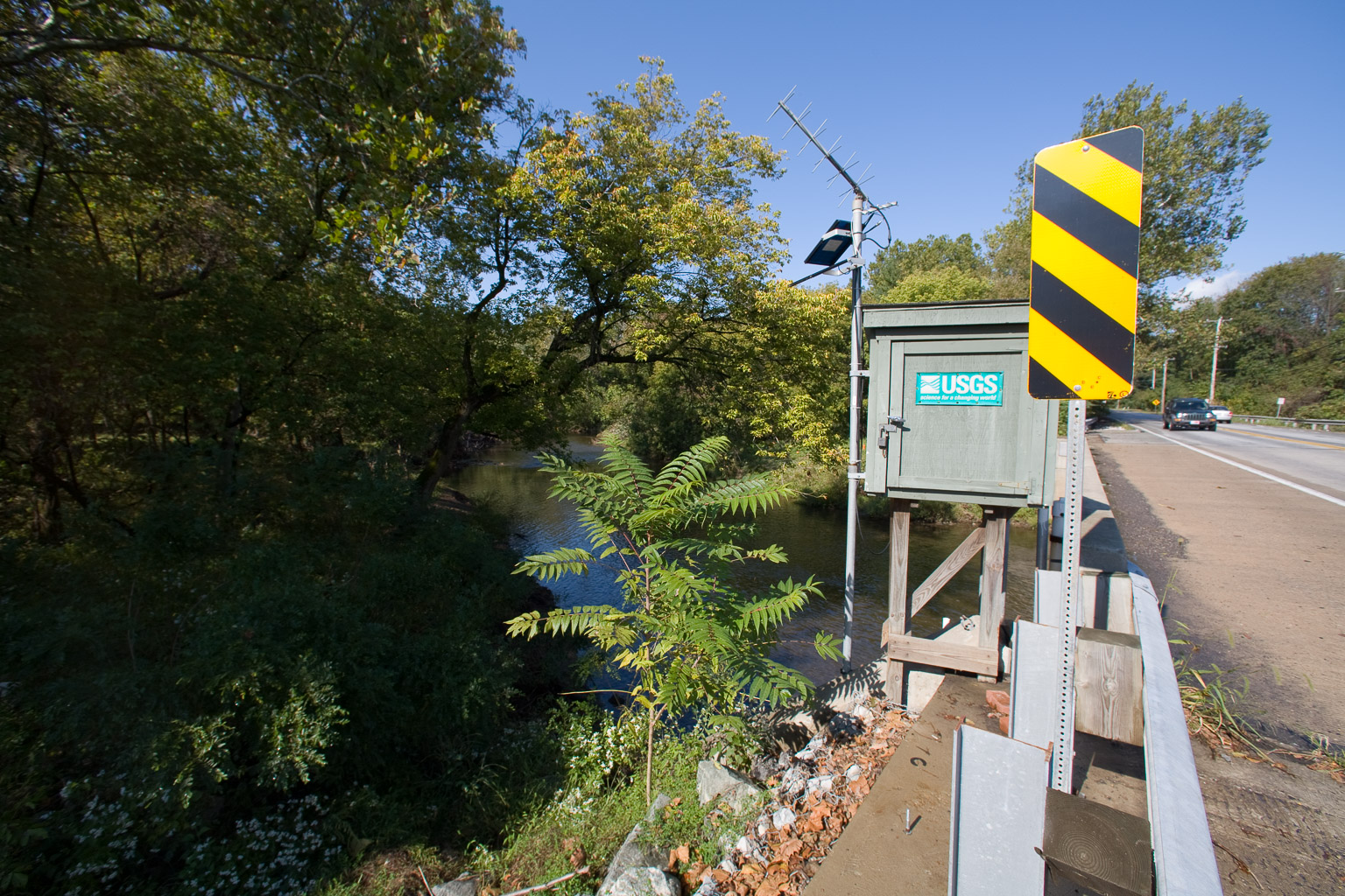 USGS stream gauge at Skippack Pk, Ft Washington
